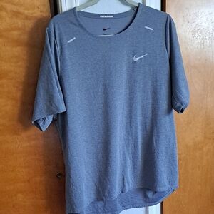 Nike Mens Short Sleeve Gray Tee